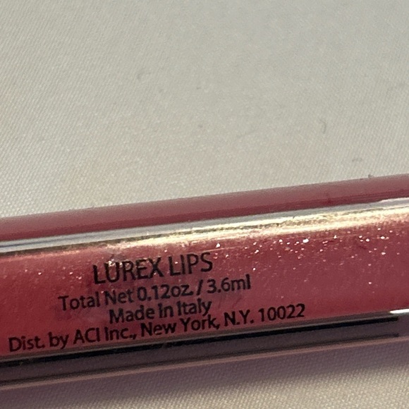 READY TO WEAR LUREX LIPS LIPGLOSS COLOR #15 Pink Kisses FULL SIZE - NEW - Picture 2 of 8